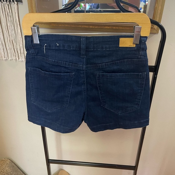 NWOT Stretch denim sailor shorts - Picture 4 of 5